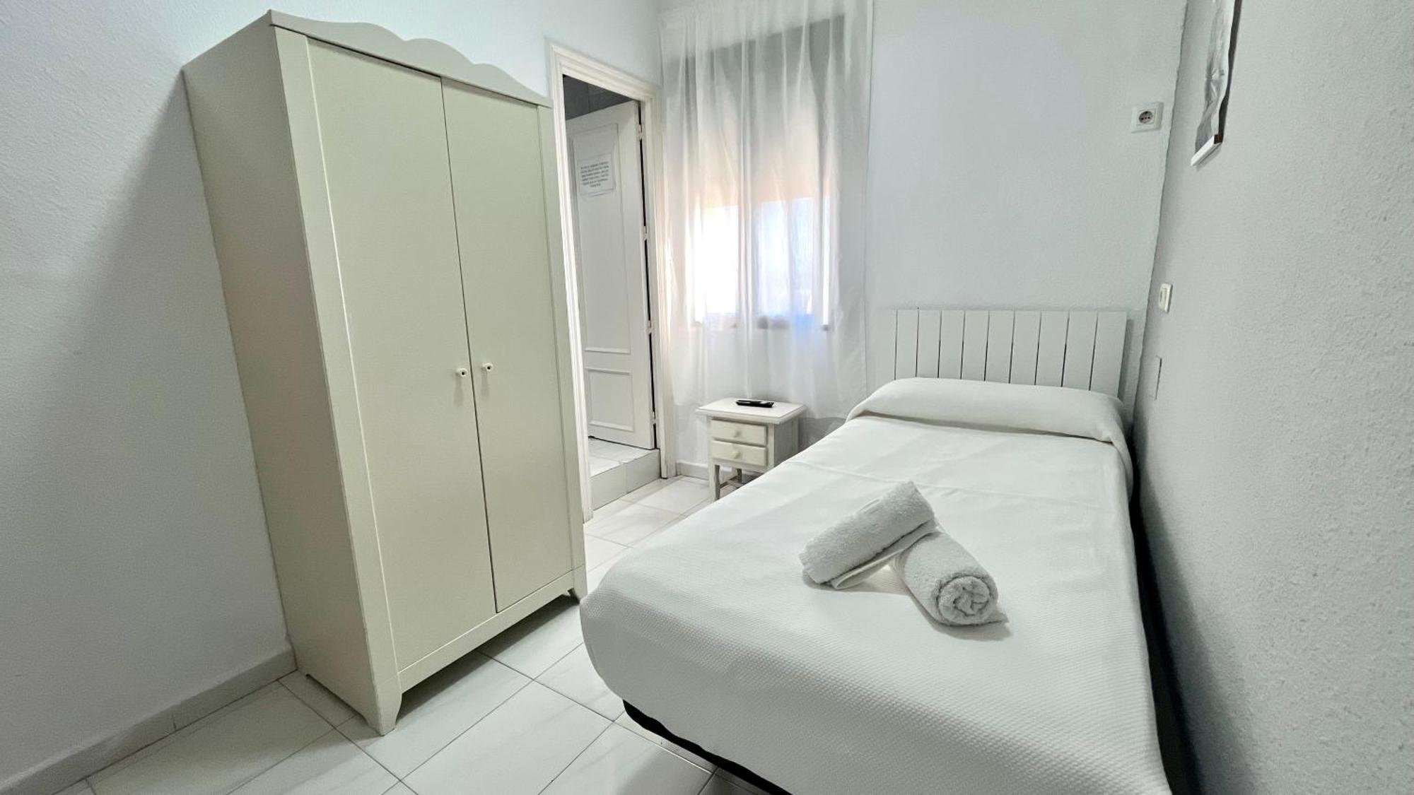 Hostal Carlos III Aldea Quintana Buitenkant foto