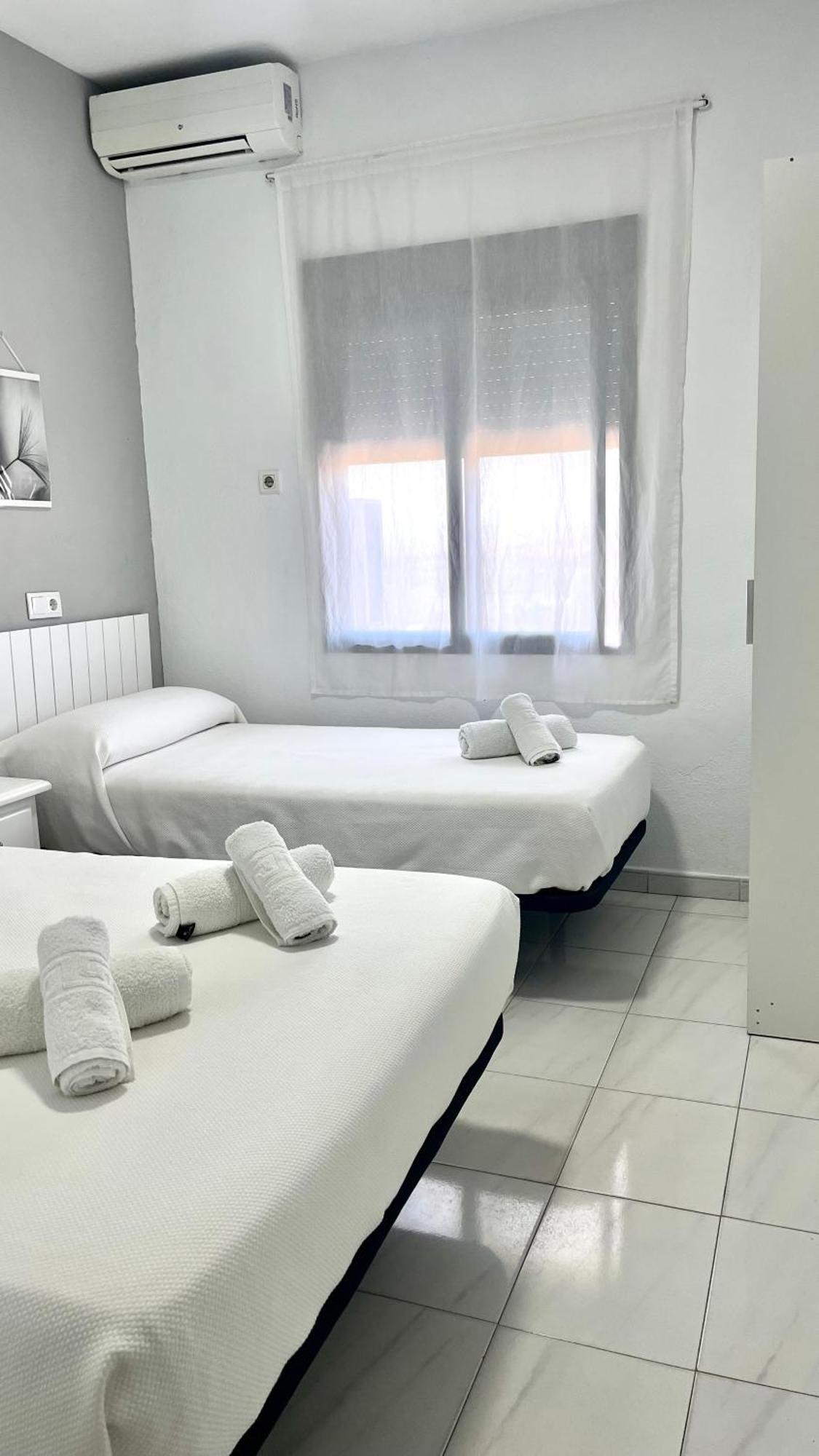 Hostal Carlos III Aldea Quintana Buitenkant foto
